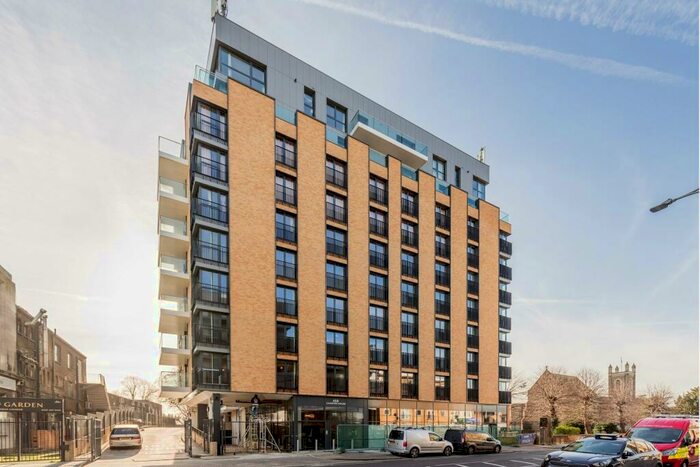 1 Bedroom Flat To Rent In Charter House, IG1