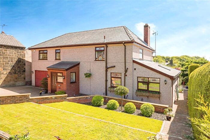 4 Bedroom Detached House For Sale In New Road, Coedpoeth, Wrexham, LL11