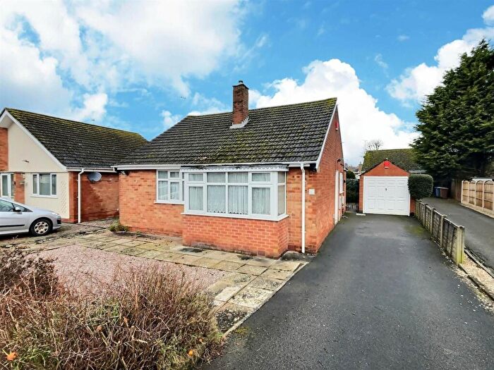 2 Bedroom Detached Bungalow For Sale In Hope Avenue, Mickleover, Derby, DE3
