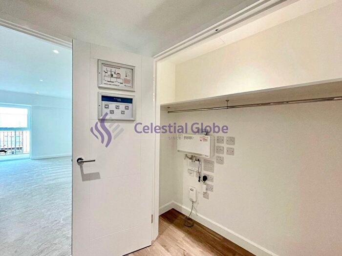 1 Bedroom Flat To Rent In Beaufort Square, London, NW9