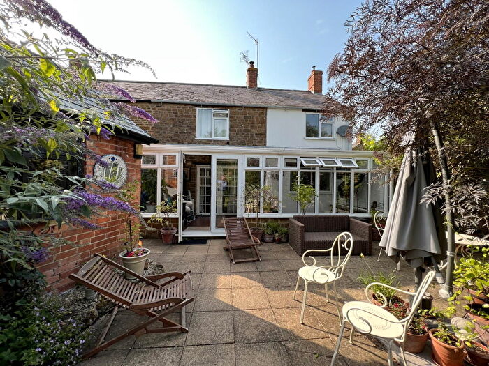 3 Bedroom Cottage To Rent In Lower Brailes, OX15