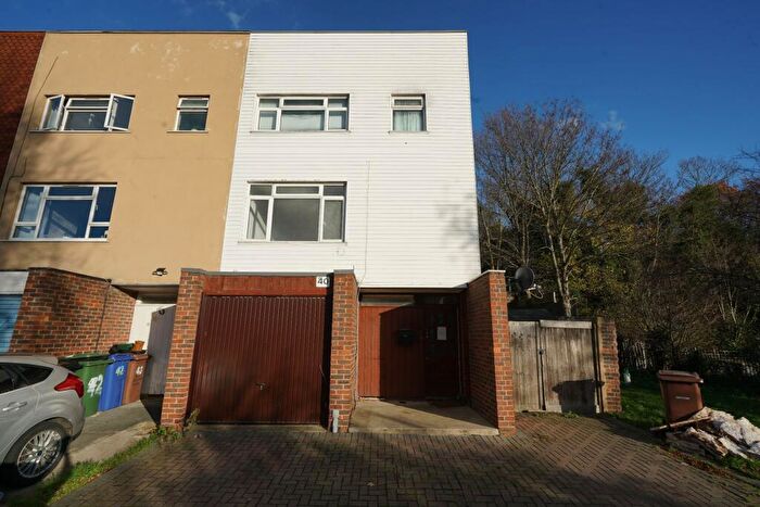 3 Bedroom Terraced House For Sale In Boscombe Avenue, Grays, RM17