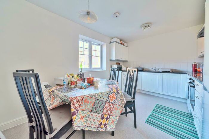 2 Bedroom Apartment To Rent In Rose Walk, Reading, RG1
