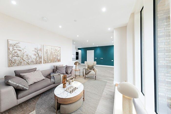 3 Bedroom Flat For Sale In Earlsfield, SW18