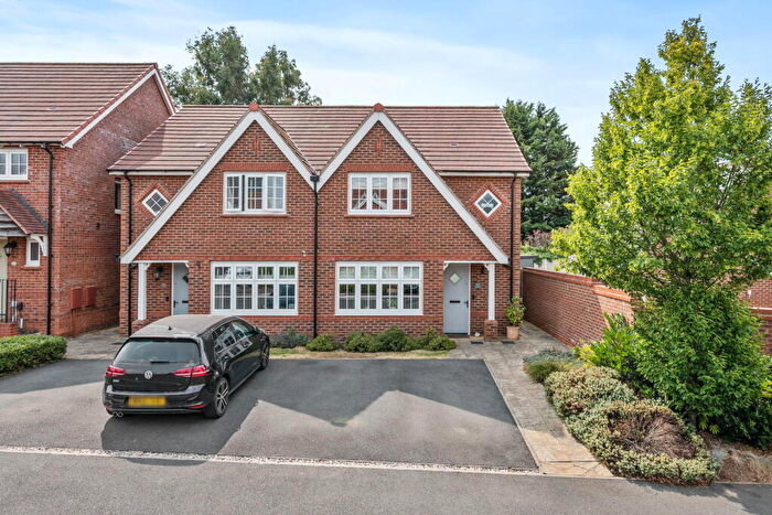 3 Bedroom Semi-Detached House For Sale In Bertone Road Barton Seagrave, NN15