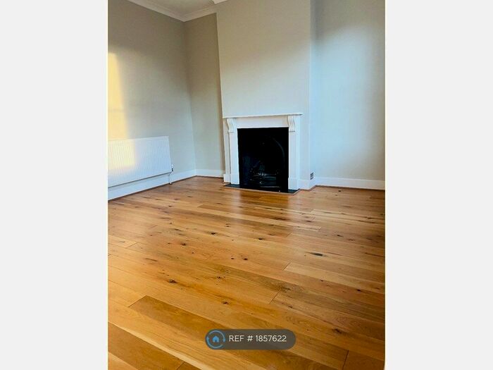 2 Bedroom Flat To Rent In Swanscombe Road, London, W4
