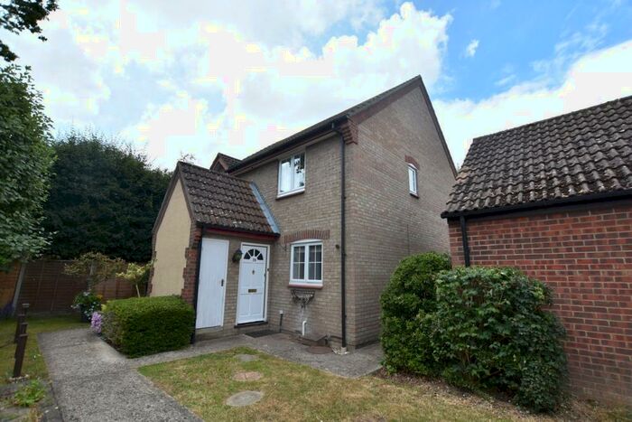 2 Bedroom Semi-Detached House To Rent In Savory Walk, Binfield, Bracknell, RG42