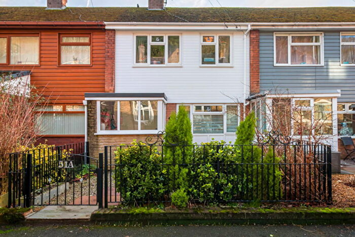 4 Bedroom Town House For Sale In Shaw Hall Bank Road, Greenfield, Saddleworth, OL3