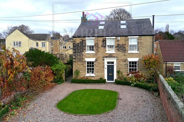 4 Bedroom Detached House For Sale In Pontefract Road, Ackworth, Pontefract, West Yorkshire, WF7