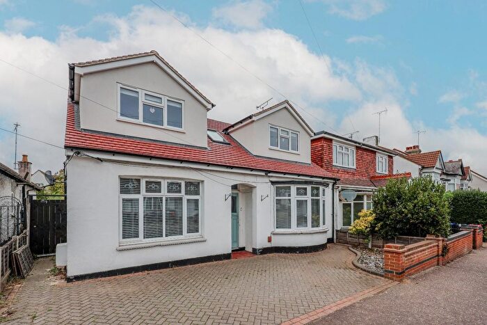 4 Bedroom Semi-Detached House For Sale In Nelson Road, Leigh-On-Sea, SS9