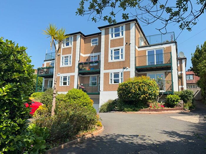 2 Bedroom Flat For Sale In Babbacombe, Torquay, TQ1