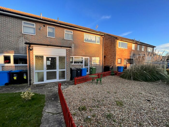 1 Bedroom Flat To Rent In Freshwater Drive, Hamworthy, Poole, Dorset, BH15