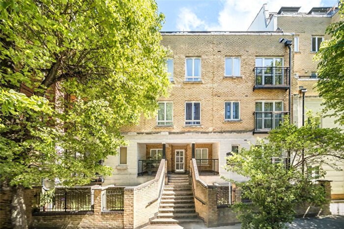 1 Bedroom Flat For Sale In Mercer Court, Candle Street, London, E1
