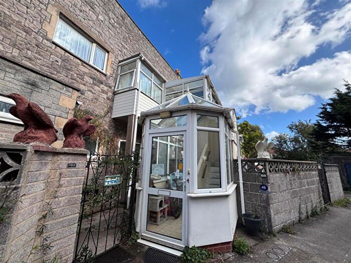 2 Bedroom Flat For Sale In Dickenson Road, BS23