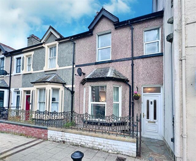 2 Bedroom House For Sale In Watling Street, Llanrwst, LL26