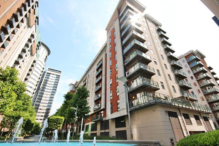 2 Bedroom Flat For Sale In Hornbeam Way, Manchester, M4