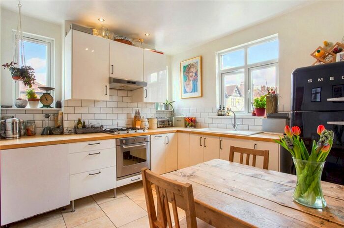 3 Bedroom End Of Terrace House To Rent In Dumbarton Road, London, SW2