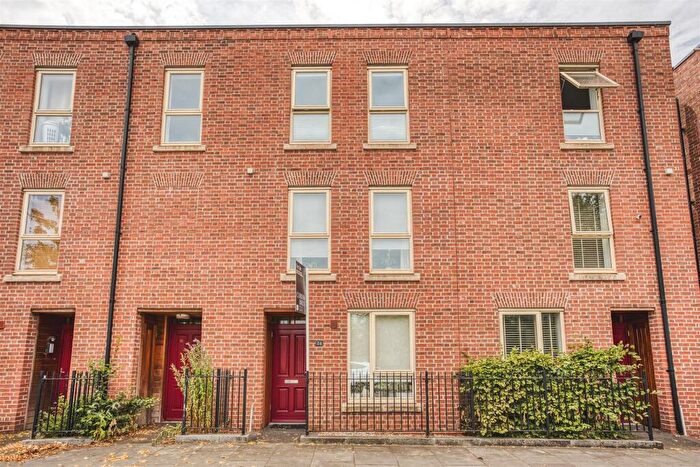 2 Bedroom House For Sale In Park Street, Castleward, Derby, DE1