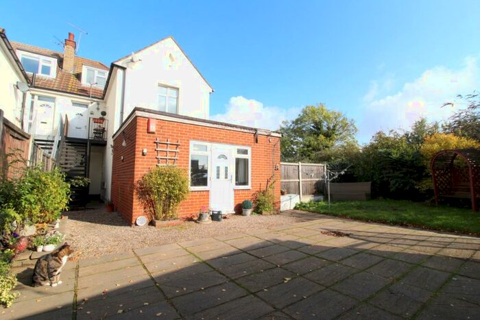 2 Bedroom Apartment To Rent In London Road, Hadleigh, Essex, SS7