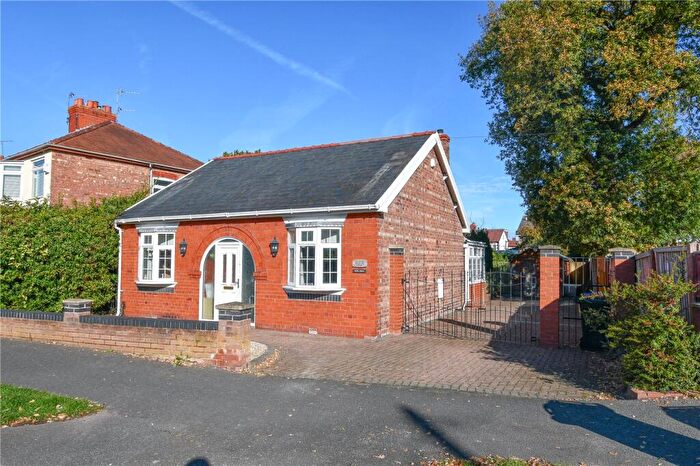 2 Bedroom Bungalow For Sale In Woodland Road, Whitby, Ellesmere Port, CH65