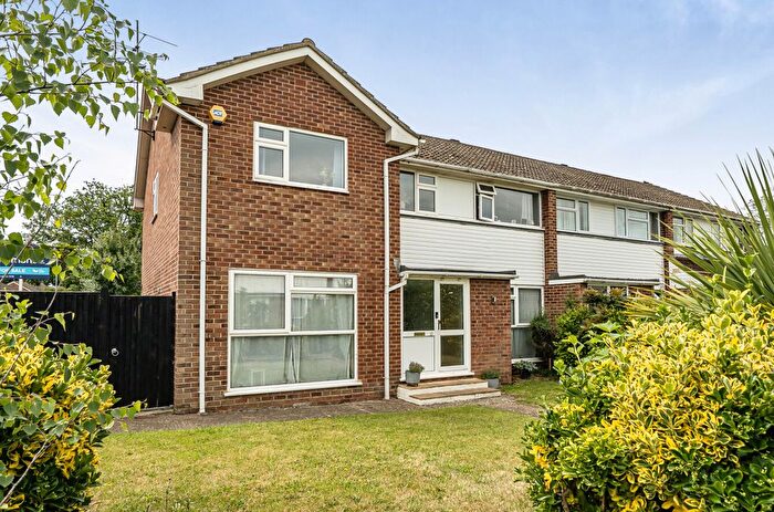 5 Bedroom End Terrace House For Sale In Fairwater Drive, Woodley, Reading, RG5