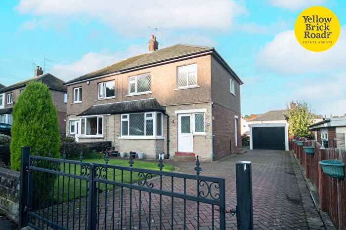 3 Bedroom Semi-Detached House To Rent In Scholey Avenue, Rastrick, Brighouse, West Yorkshire, HD6