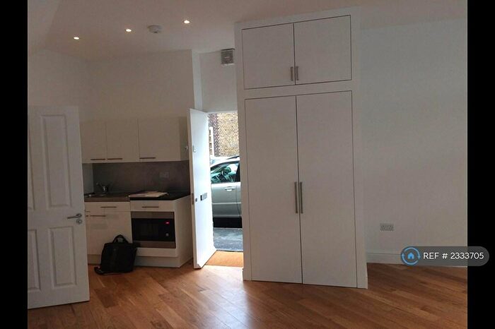 Studio To Rent In Westmoreland Road, London, SE17
