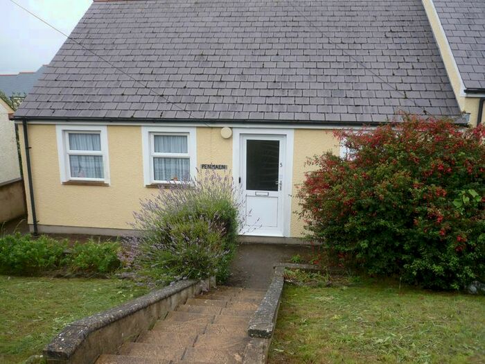 2 Bedroom Semi-Detached Bungalow To Rent In Precelly Crescent, Stop And Call, Goodwick, SA64