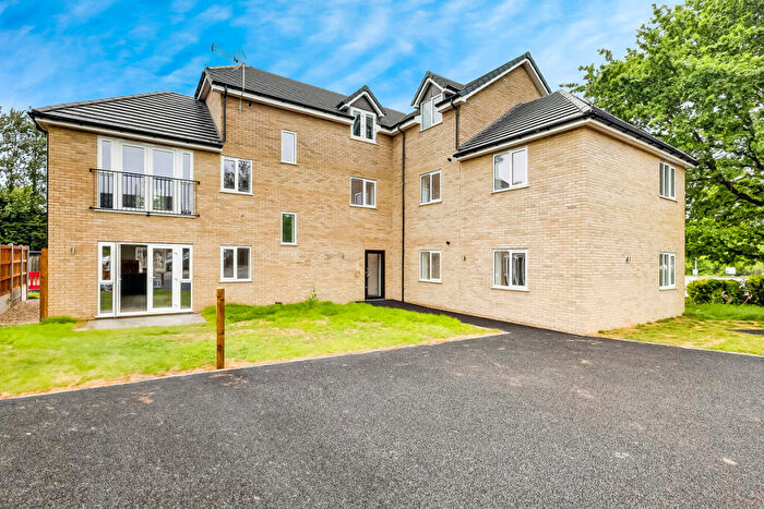 2 Bedroom Apartment For Sale In Arterial Road, Rayleigh, SS6