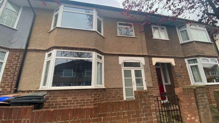 3 Bedroom Property To Rent In Penrhyn Road, Northampton NN4