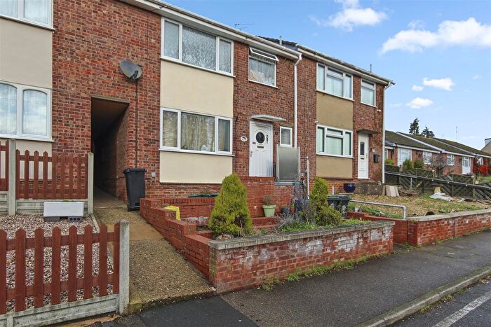 3 Bedroom Terraced House For Sale In Smithfield Place, Raunds, Wellingborough, NN9