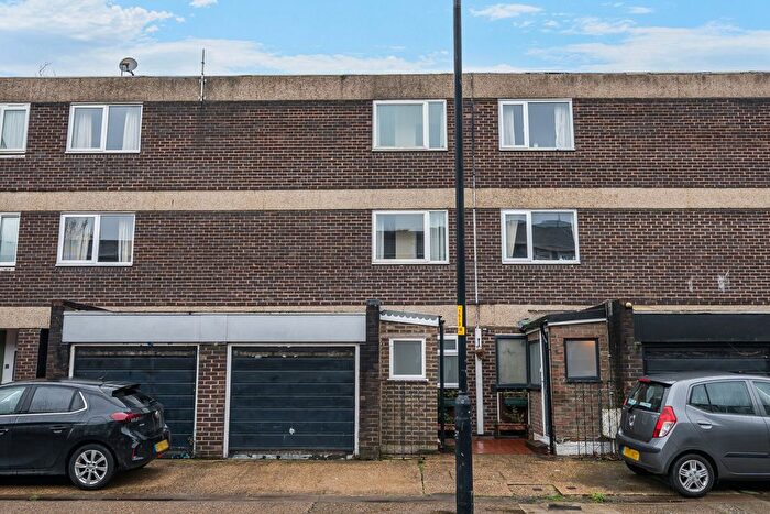 4 Bedroom Detached House For Sale In Hillingdon Street, London, SE17