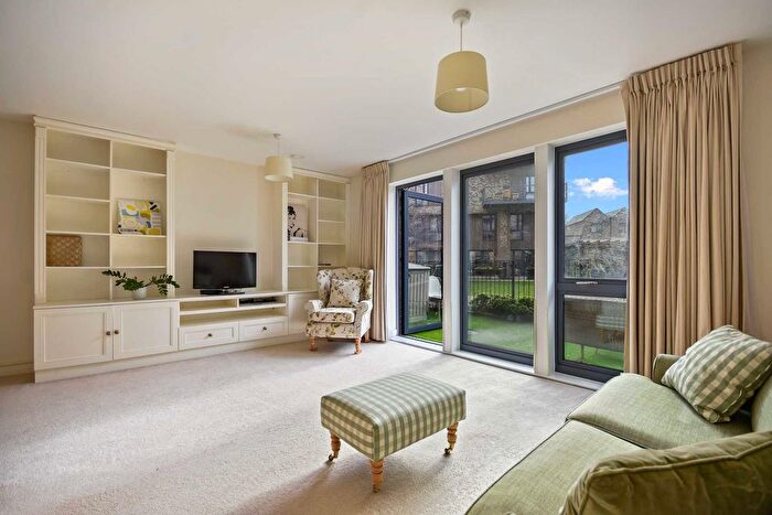 3 Bedroom Property To Rent In Salter Road, Canada Water, SE16