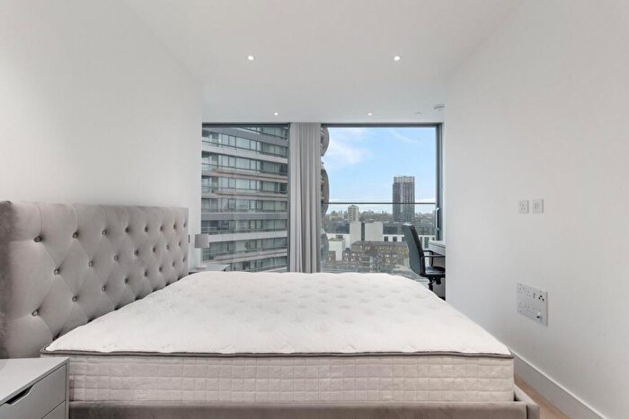 2 Bedroom Apartment To Rent In Carrara Tower, Bollinder Place London, EC1V