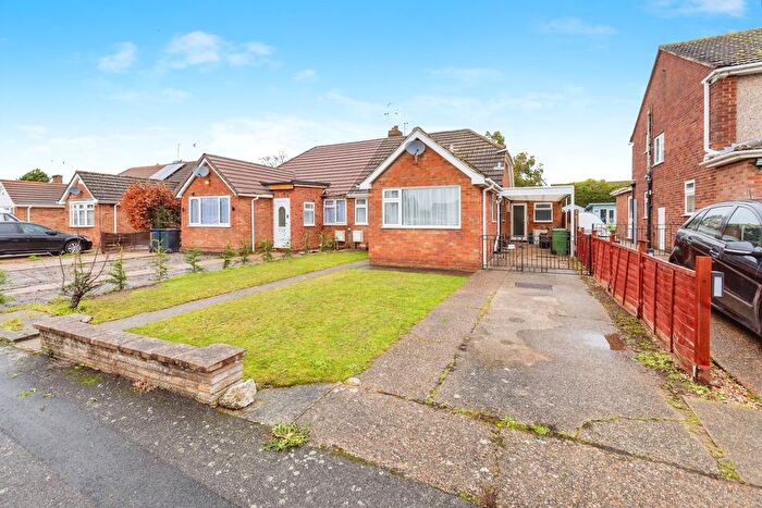 3 Bedroom Bungalow For Sale In Nursery Road, Taplow, SL6