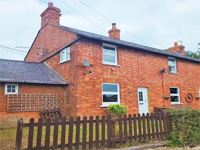 3 Bedroom Cottage To Rent In Manor Road, Rowsham, Aylesbury, HP22