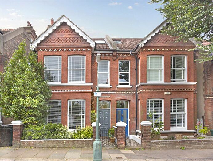 5 Bedroom Semi-Detached House To Rent In Highdown Road, Hove, BN3