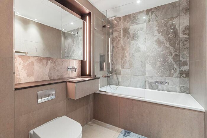 2 Bedroom Apartment To Rent In Carrara Tower, Bollinder Place London, EC1V