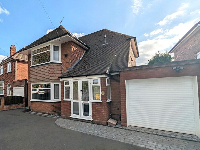 3 Bedroom Detached House For Sale In Cumberland Road, Bilston, Wolverhampton, WV14