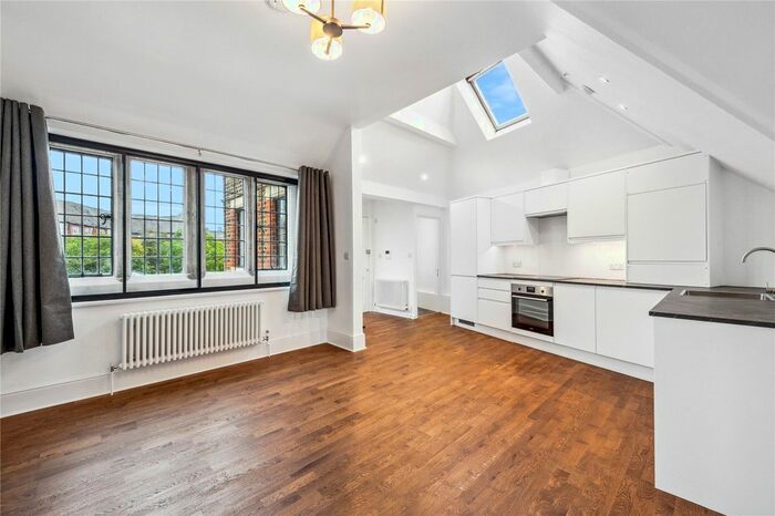 1 Bedroom Flat To Rent In The Grove, Ealing Common, W5