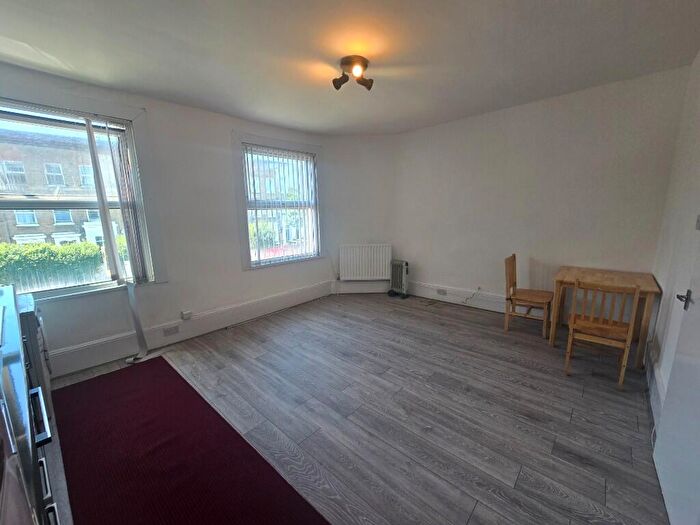 1 Bedroom Flat To Rent In Kent House Road, London, SE26