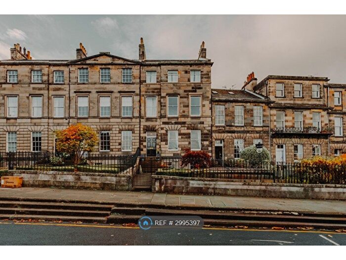 3 Bedroom Flat To Rent In Lynedoch Place, Edinburgh, EH3