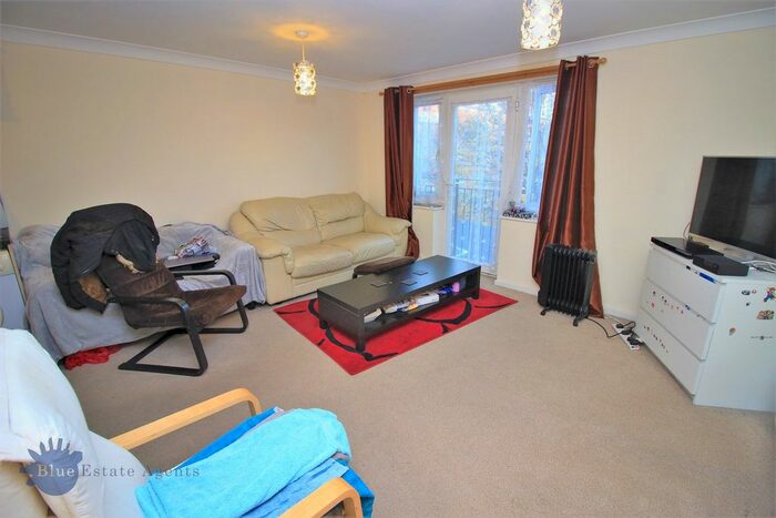 1 Bedroom Flat To Rent In St Giles Close, Hounslow, TW5