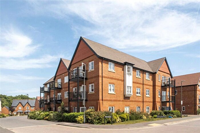 2 Bedroom Apartment For Sale In Valeside Avenue, High Wycombe, Buckinghamshire, HP10
