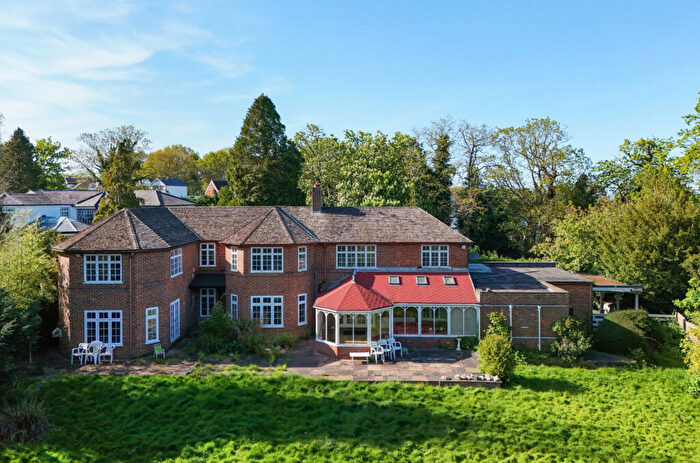 5 Bedroom Detached House For Sale In Harvest Hill Road, Maidenhead, Berkshire, SL6