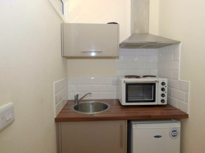 Studio To Rent In Flat, Avenue Road, DN2