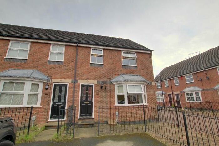 3 Bedroom End Of Terrace House To Rent In Pinfold Mews, Beverley, HU17
