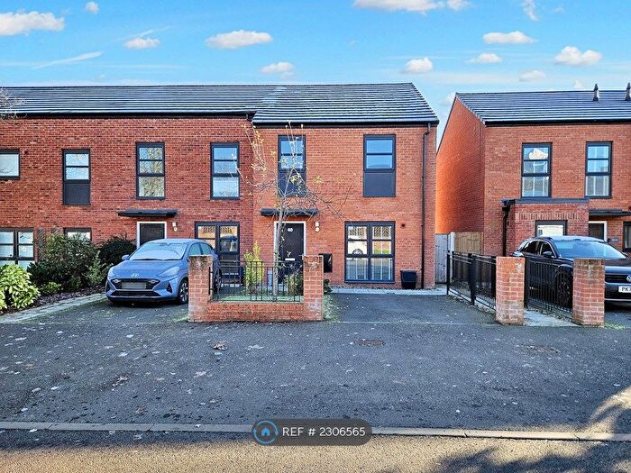 3 Bedroom End Of Terrace House To Rent In Mellor Street, Manchester, M40