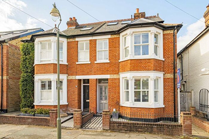 4 Bedroom Property To Rent In Cedar Road, Weybridge, KT13