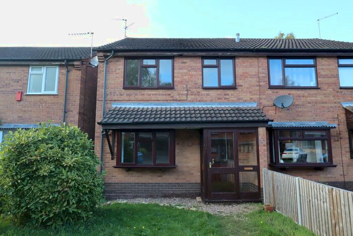 3 Bedroom Semi-Detached House To Rent In Kelstern Close, Lincoln, LN6